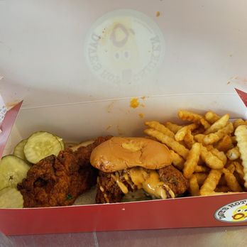 Dave's Hot Chicken - Chicken Shop Near Me - San Leandro, California