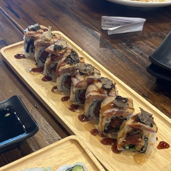 Maguro - Maguro Roll - Sushi Bars Near Me - Brookline, Massachusetts