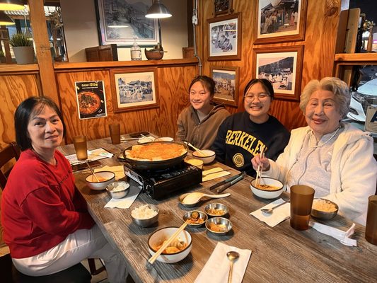 Friend's House Korean by null