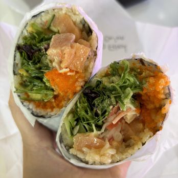 Suha Bites - Emmapie no fried onions, add avocado, masago, seaweed salad, and spicy mayo. - Hawaiian Near Me - Las Vegas, Nevada Suha Bites - Emmapie no fried onions, add avocado, masago, seaweed salad, and spicy mayo. - Hawaiian Near Me - Las Vegas, Nevada