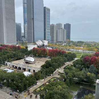 Cindy's Rooftop - View from the Balcony - New American Near Me - Chicago, Illinois