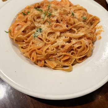 Raffaello Ristorante - Fettuccine Tre Stelle - Italian Near Me - San Pedro, California Raffaello Ristorante - Fettuccine Tre Stelle - Italian Near Me - San Pedro, California