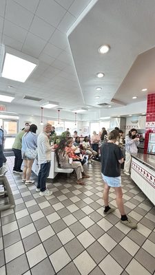 In-N-Out Burger by null