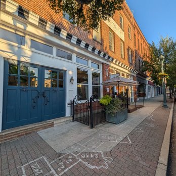 Chez Genèse - French Near Me - Greensboro, North Carolina
