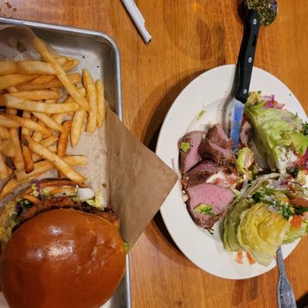 BJ's Restaurant & Brewhouse - Disappointing meal - hot chicken sandwich and steak salad. - New American Near Me - Temecula, California