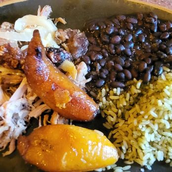 Thunder Falls Terrace - Barbeque Near Me - Orlando, Florida Thunder Falls Terrace - Barbeque Near Me - Orlando, Florida
