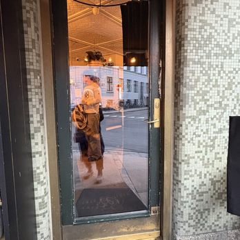 Cafe Wilder - Entrance where you wait - Cafes Near Me - København K, 84 Cafe Wilder - Entrance where you wait - Cafes Near Me - København K, 84