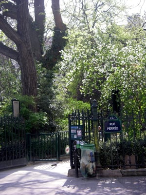 Square du Temple - Elie Wiesel by null