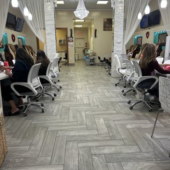 Amazing Nails Spa - good customer service, the workers are working hard. - Nail Salons Near Me - Spring, Texas Amazing Nails Spa - good customer service, the workers are working hard. - Nail Salons Near Me - Spring, Texas