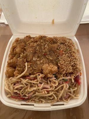 Lee's Chinese Kitchen by null