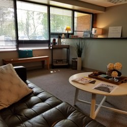 Mindful Counseling GR - There is a comfortable waiting room with good music, Yogi tea and water available while you wait for your therapist.