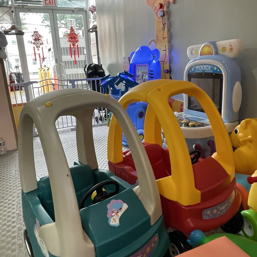 Happy Bees Indoor Playground - Indoor Playcenter Near Me - Flushing, New York Happy Bees Indoor Playground - Indoor Playcenter Near Me - Flushing, New York