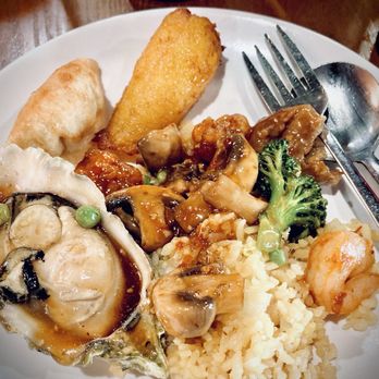 Greater China Buffet - Oyster, potsticker, caramelized banana, stewed mushrooms over fried rice, beef broccoli & salmon - Buffets Near Me - Sparks, Nevada Greater China Buffet - Oyster, potsticker, caramelized banana, stewed mushrooms over fried rice, beef broccoli & salmon - Buffets Near Me - Sparks, Nevada