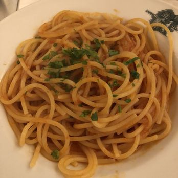 Trattoria Cammillo - Spaghetti with garlic and tomato sauce - Italian Near Me - Florence, FI