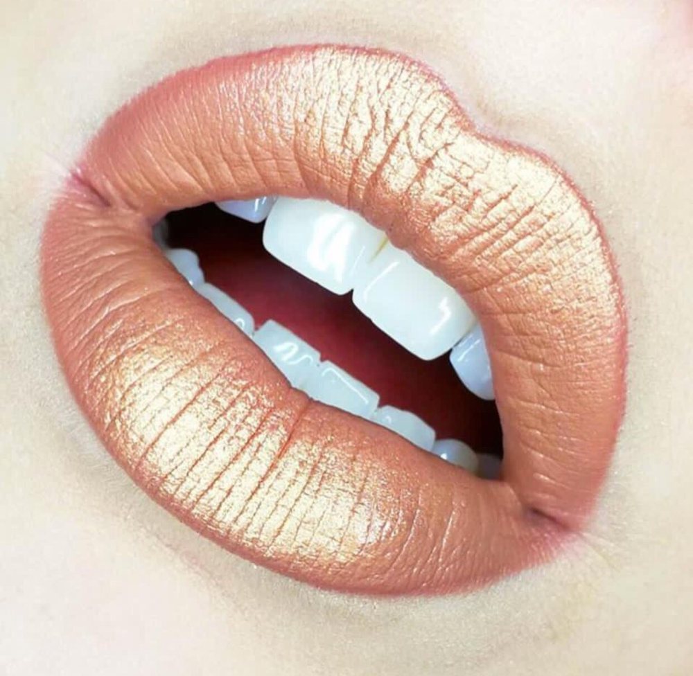 MAC Fashion Square Logo