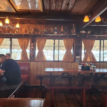 The Chowder Barge - Decor - Seafood Near Me - Wilmington, California The Chowder Barge - Decor - Seafood Near Me - Wilmington, California