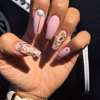 Classy Nail Spa - Full Acrylic Set with Shellac nail polish and design - Nail Salons Near Me - Alameda, California