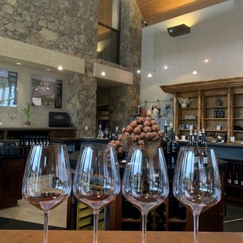 Niner Wine Estates - Wine tasting - Wine Tasting Room Near Me - Paso Robles, California Niner Wine Estates - Wine tasting - Wine Tasting Room Near Me - Paso Robles, California