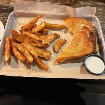 The Farehouse - Grilled Pimento Cheese - Pizza Near Me - Taylors, South Carolina The Farehouse - Grilled Pimento Cheese - Pizza Near Me - Taylors, South Carolina