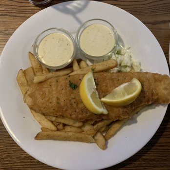 Elephant & Castle - Fish and chips (with extra tartar) - Pubs Near Me - Chicago, Illinois Elephant & Castle - Fish and chips (with extra tartar) - Pubs Near Me - Chicago, Illinois