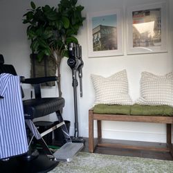 Park And Jungle - Inside the mobile shop