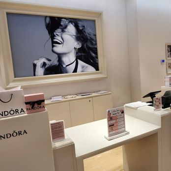 Pandora Penn Square - Accessories Near Me - Oklahoma City, Oklahoma Pandora Penn Square - Accessories Near Me - Oklahoma City, Oklahoma