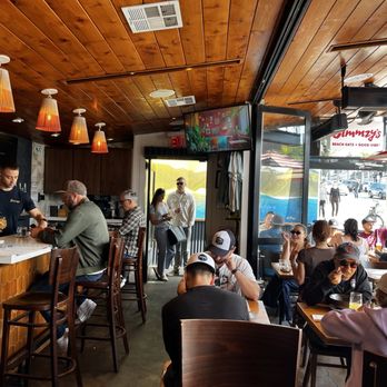 Simmzy's - Bar/seating area - American Near Me - Manhattan Beach, California