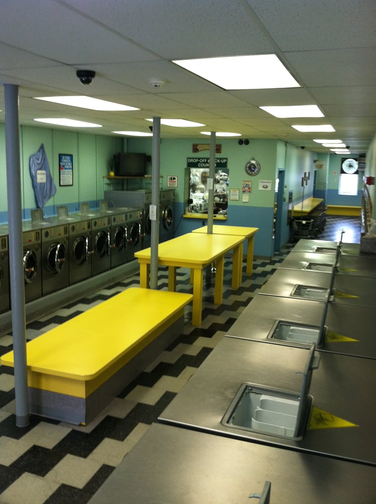 J P PARK LAUNDROMAT Updated August 2024 10 Reviews 120 Park Ave