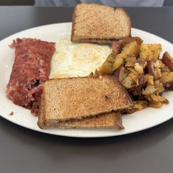Eggs Up Grill - Side Corned Beef Hash - Breakfast & Brunch Near Me - Apopka, Florida Eggs Up Grill - Side Corned Beef Hash - Breakfast & Brunch Near Me - Apopka, Florida