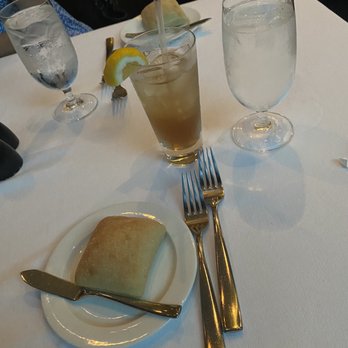 Grace - Bread and Long Island - New American Near Me - Fort Worth, Texas