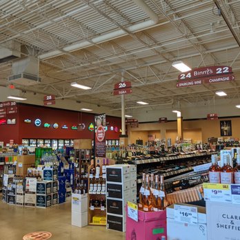 Binny's Beverage Depot - Interior - Beer, Wine & Spirits Near Me - Bolingbrook, Illinois