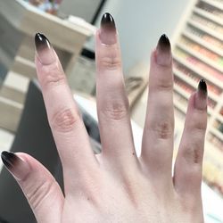 Chic Nails