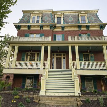 Inn at Felt Manor - The Felt Manor from Front - Hotels Near Me - Galena, Illinois Inn at Felt Manor - The Felt Manor from Front - Hotels Near Me - Galena, Illinois