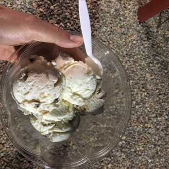 Blackbird Farm - 3 Scoops - $5 - Farmers Market Near Me - Smithfield, Rhode Island Blackbird Farm - 3 Scoops - $5 - Farmers Market Near Me - Smithfield, Rhode Island