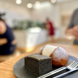 Modu Cafe - Black Sesame Mochi Cake and Milk Bun