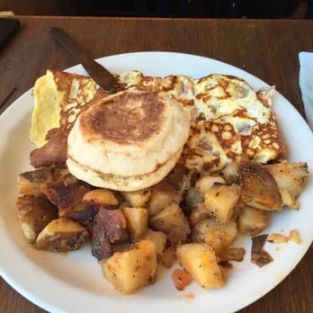 Cornucopia Foods - Omelet and English muffin - Sandwiches Near Me - Malden, Massachusetts