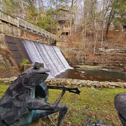 Evins Mill - We had a lovely stay at Evins Mill. Beautiful retreat. Wonderful food and on point service.