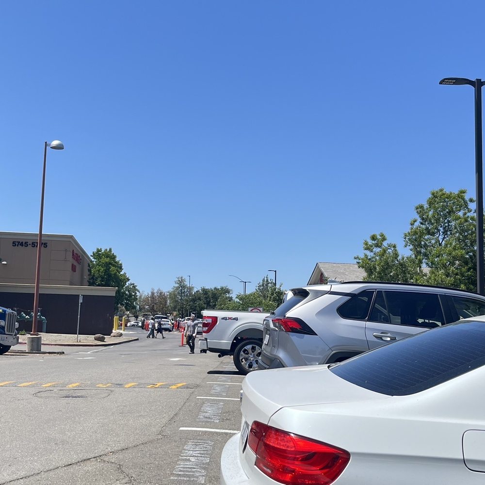 Chick-fil-A - Crazy parking lot - Fast Food Near Me - Pleasanton, California Chick-fil-A - Crazy parking lot - Fast Food Near Me - Pleasanton, California