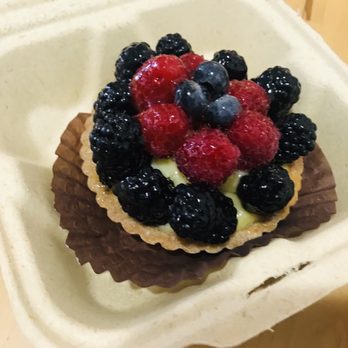 Urth Caffé-Pasadena - Bavarian Fruit Tart - Cafes Near Me - Pasadena, California Urth Caffé-Pasadena - Bavarian Fruit Tart - Cafes Near Me - Pasadena, California