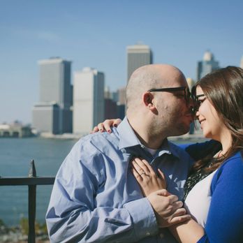 Justine Bursoni Photography - Engagement session in Brooklyn - Event Photography Near Me Justine Bursoni Photography - Engagement session in Brooklyn - Event Photography Near Me