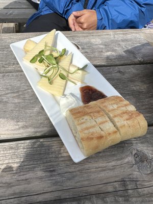 À l'abri de la Tempête - Microbrasserie & Pub by null