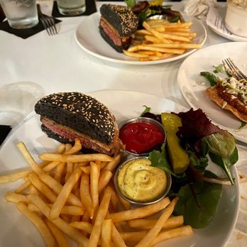 Starlite - Vegan burger - Cocktail Bars Near Me - San Diego, California Starlite - Vegan burger - Cocktail Bars Near Me - San Diego, California