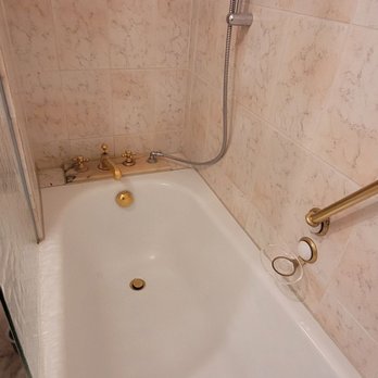 Hotel Wilder Mann - Mit goldenen Wasserhähnen. - Hotels Near Me