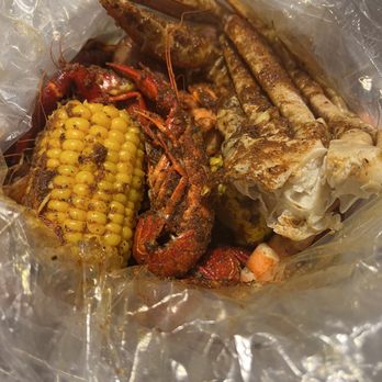 The Tasty Crab - 1/2 lb shrimp, crawfish, snow crab legs - Seafood Near Me - Skokie, Illinois The Tasty Crab - 1/2 lb shrimp, crawfish, snow crab legs - Seafood Near Me - Skokie, Illinois