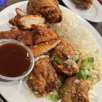 Zippy's Arroyo Crossing - Chicken Trio was everything you could ask for all on one plate! - Hawaiian Near Me - Las Vegas, Nevada Zippy's Arroyo Crossing - Chicken Trio was everything you could ask for all on one plate! - Hawaiian Near Me - Las Vegas, Nevada