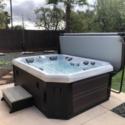 Stiver’s Backyard & Leisure - Marquis Vector 65L