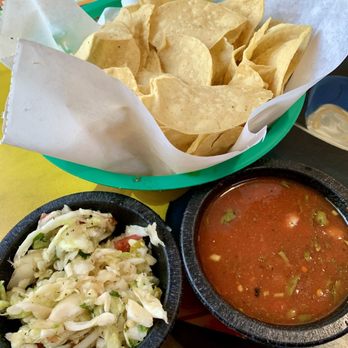 El Tapatio - Complimentary Chips, salsa, pickled cabbage - Bars Near Me - Flagstaff, Arizona