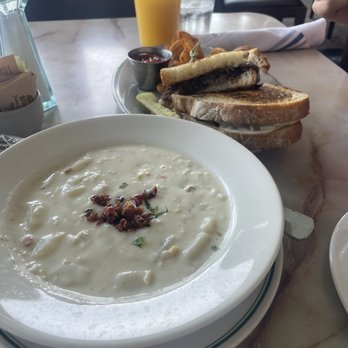 The Promenade Cafe - Lunch - Cafes Near Me - Long Beach, California The Promenade Cafe - Lunch - Cafes Near Me - Long Beach, California