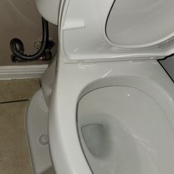 FreeFlow Plumbing - Toilet installation