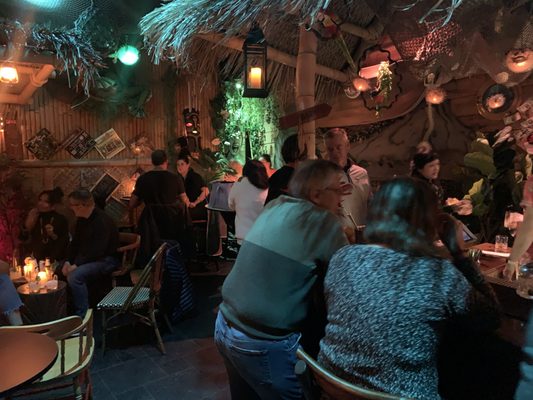 Boo Loo Lounge by null